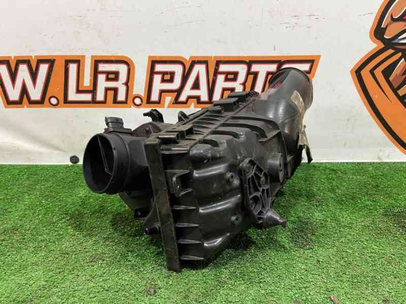 LR095546 Air filter housing left 3.0TD 2.0TD Range Rover Sport L494 Used - Image 12