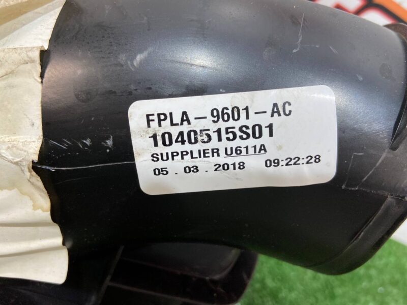 LR095546 Air filter housing left 3.0TD 2.0TD Range Rover Sport L494 Used cost 250 € in stock 1 pcs.