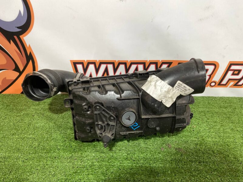 LR095790 Air filter housing left Range Rover L405 (2013-2021) Used cost 200 € in stock 3 pcs.
