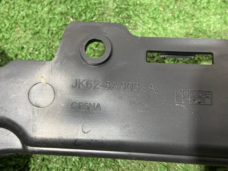 LR098605 Upper radiator deflector Range Rover Sport L494 (2014-2022) Used - Image 12