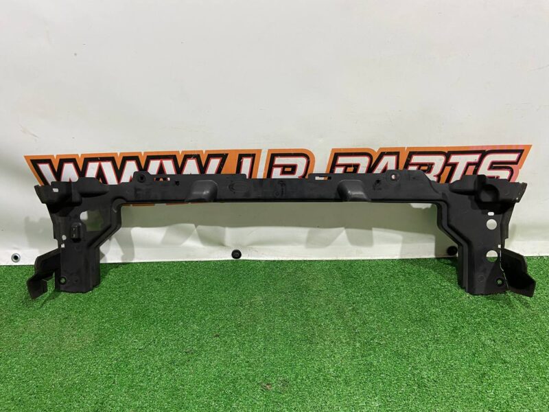 LR098605 Upper radiator deflector Range Rover Sport L494 (2014-2022) Used cost 100 € in stock 1 pcs.
