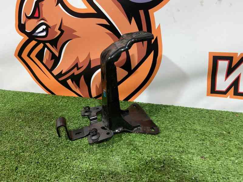 LR098830 Spare wheel holder bracket Range Rover Sport L494 (2014-2022) Used cost 60 € in stock 1 pcs.