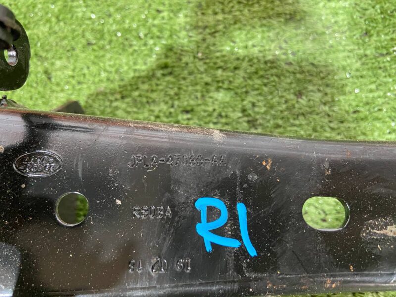 LR098830 Spare wheel holder bracket Range Rover Sport L494 (2014-2022) Used cost 60 € in stock 1 pcs.