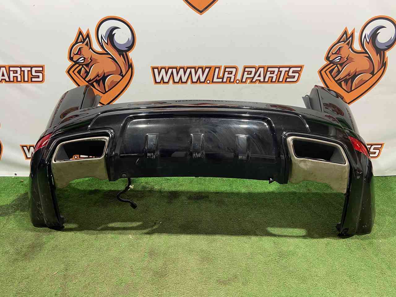 LR098889 Rear bumper 2018- complete assembly set Range Rover Sport L494 (2014-2022) Used cost 1 300 € in stock 1 pcs.