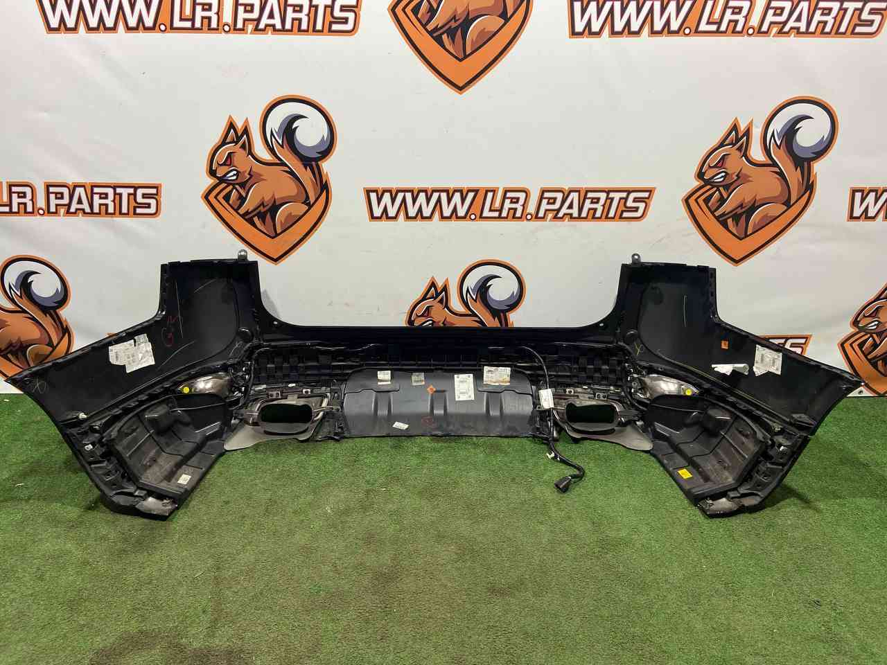 LR098889 Rear bumper 2018- complete assembly set Range Rover Sport L494 (2014-2022) Used - Image 12