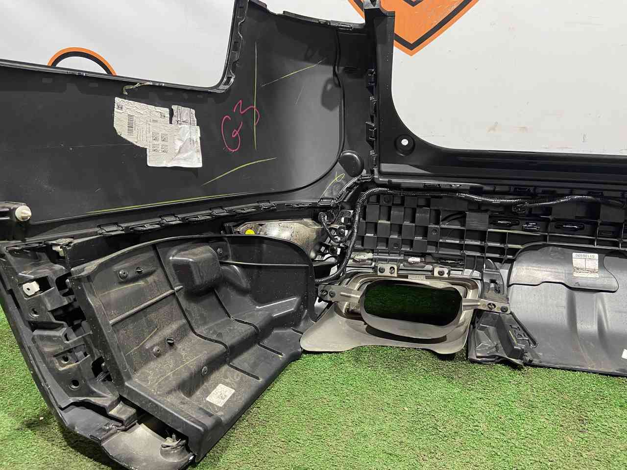LR098889 Rear bumper 2018- complete assembly set Range Rover Sport L494 (2014-2022) Used - Image 13