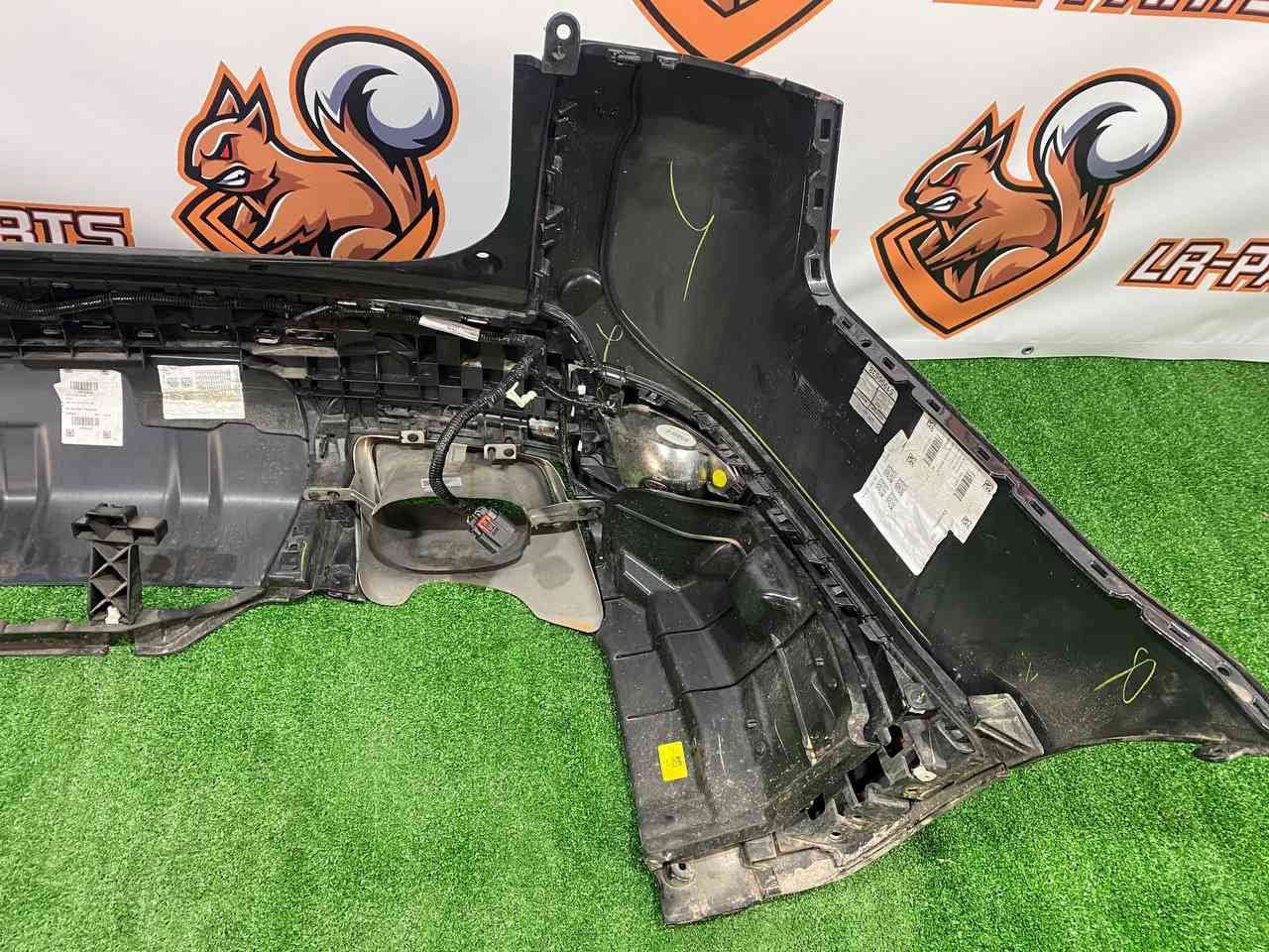 LR098889 Rear bumper 2018- complete assembly set Range Rover Sport L494 (2014-2022) Used cost 1 300 € in stock 1 pcs.