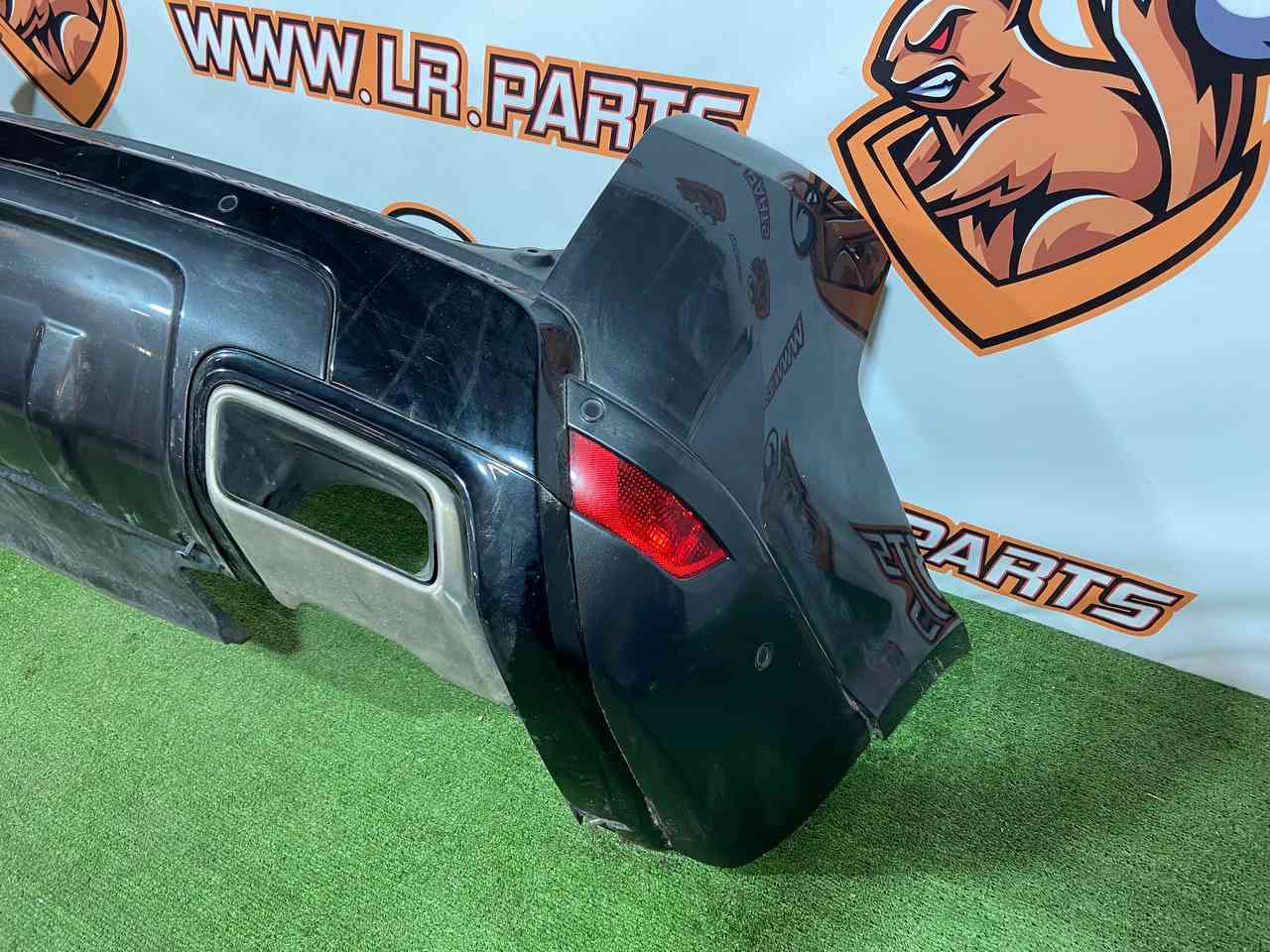 LR098889 Rear bumper 2018- complete assembly set Range Rover Sport L494 (2014-2022) Used - Image 35