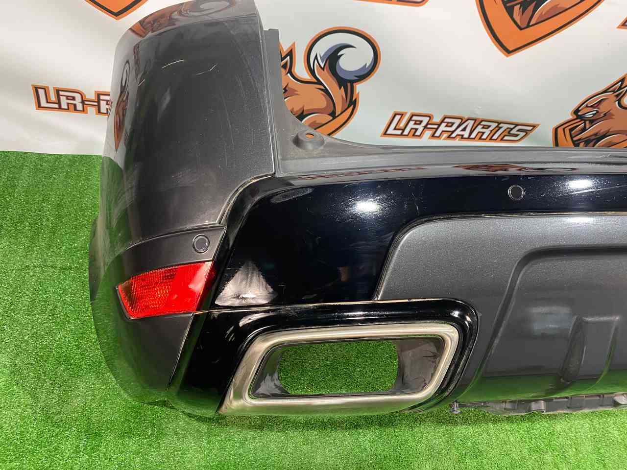 LR098889 Rear bumper 2018- complete assembly set Range Rover Sport L494 (2014-2022) Used cost 1 300 € in stock 1 pcs.