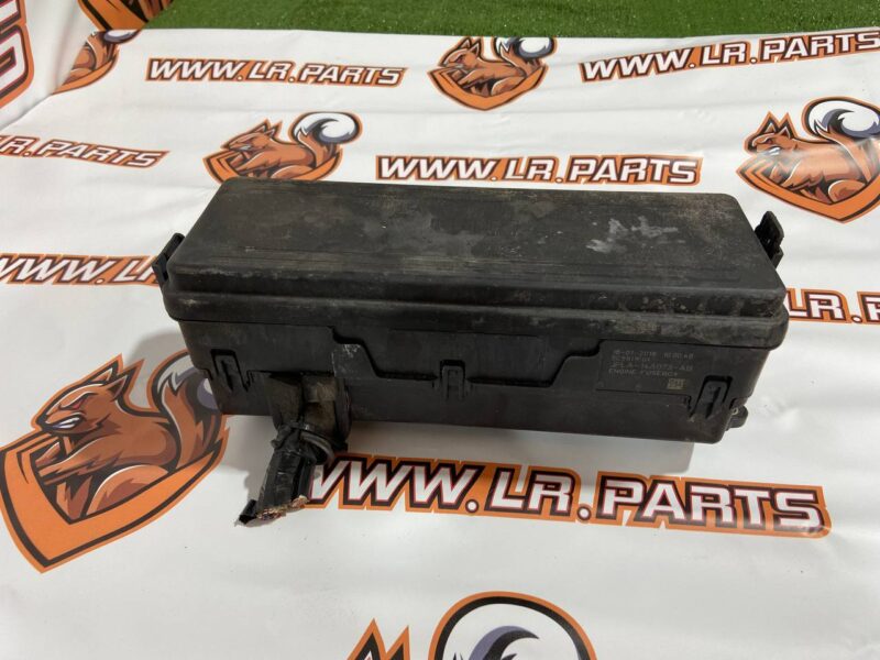 LR098963 Engine compartment fuse box Land Rover Discovery 5 L462 (2017-) Used - Image 16