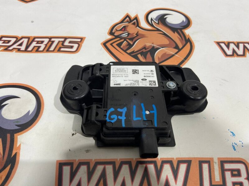 LR099525 Sensor of dead (blind) zones (with bracket) LAND ROVER DISCOVERY 5 (L462) Used - Image 13
