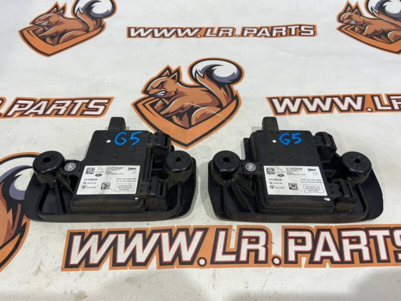 LR099525 Sensor of dead (blind) zones (with bracket) LAND ROVER DISCOVERY 5 (L462) Used cost 250 € in stock 7 pcs.