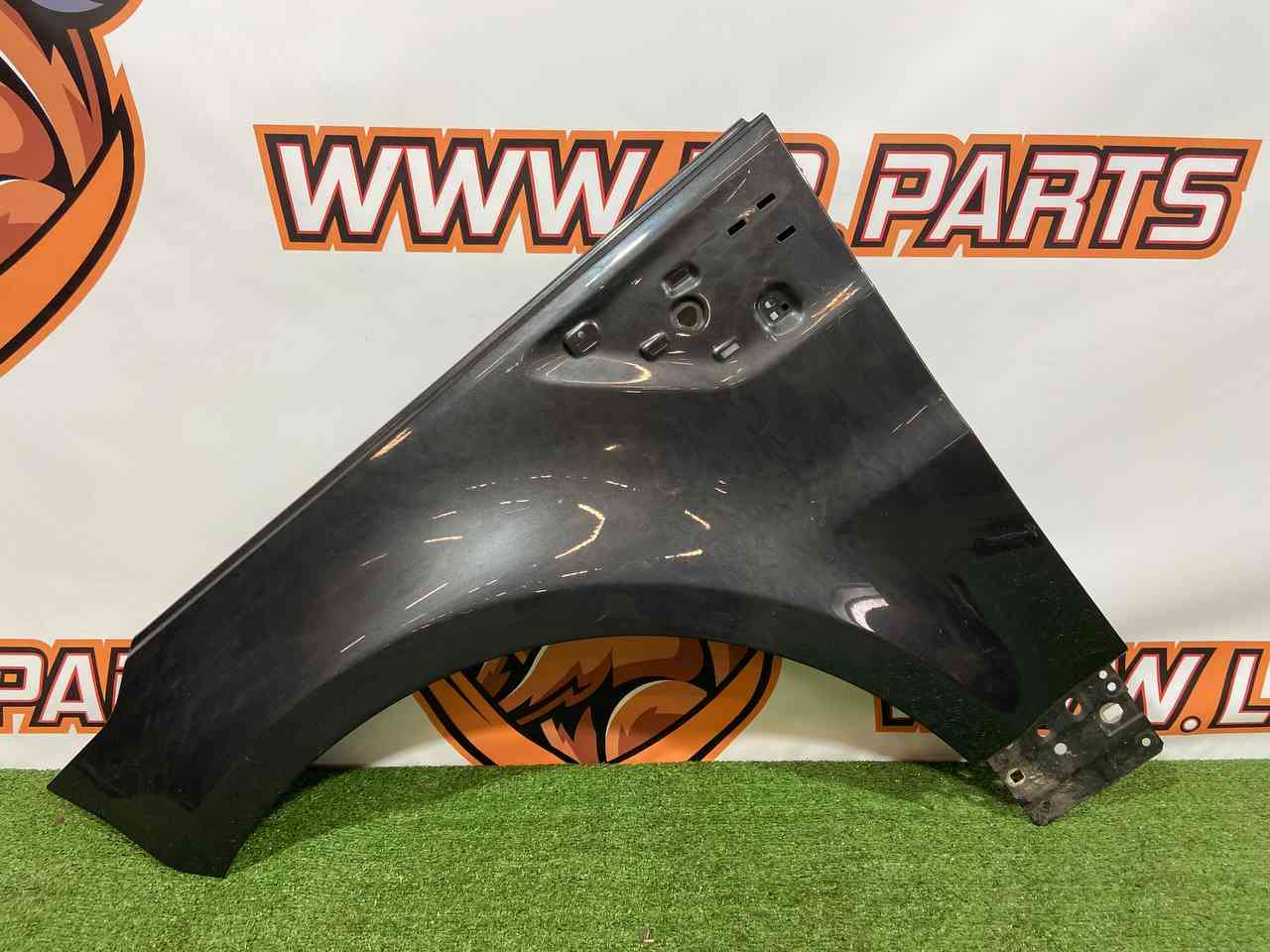 LR100545 Front left wing 2018- Range Rover Sport L494 (2014-2022) Used - Image 14