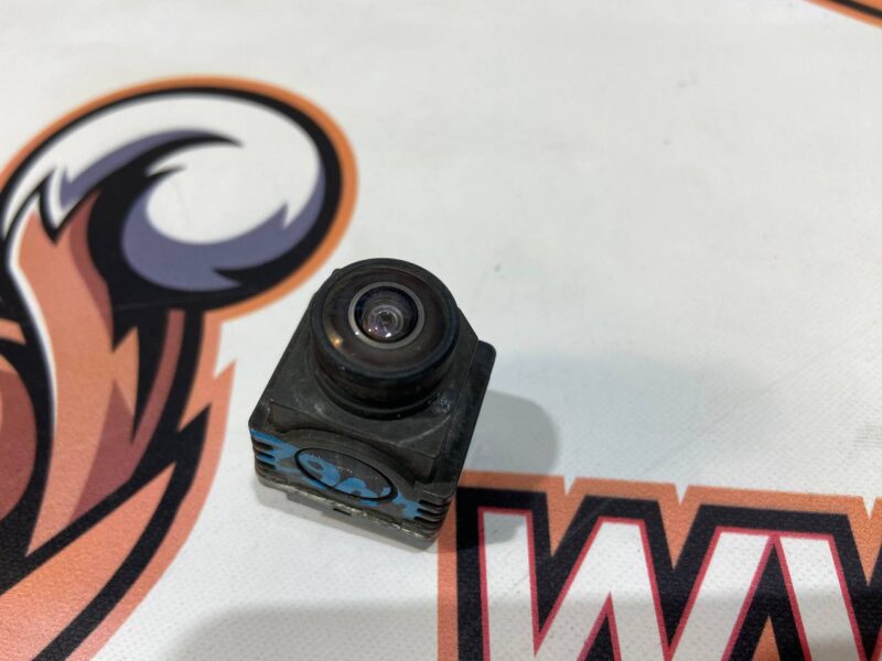 LR105215 Rear view camera Range Rover Sport L494 Used - Image 25