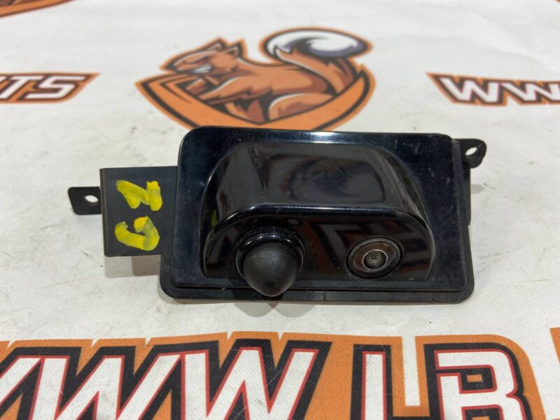 LR105215 Rear view camera Range Rover Sport L494 Used cost 200 € in stock 6 pcs.
