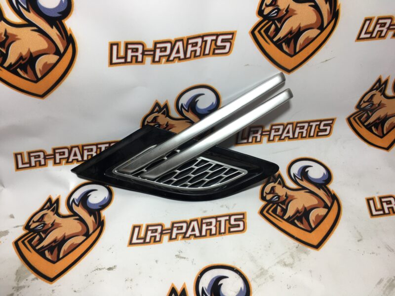 LR106235 Grille in the wing right Range Rover Sport L494 (2014-2022) Used cost 60 € in stock 1 pcs.