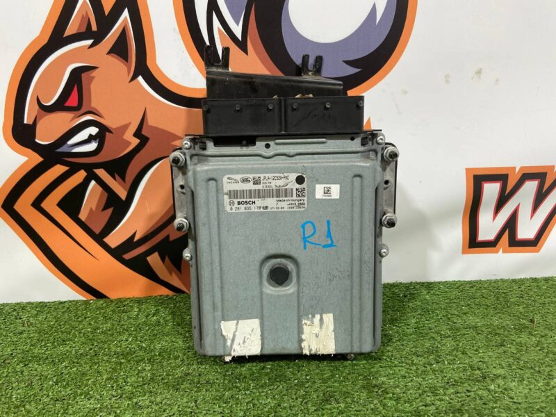 LR106651 Engine control unit 3.0TD Land Rover Discovery 5 L462 (2017-) USED - Image 13