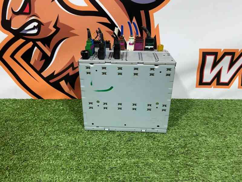 LR110217 Entertainment system control unit Range Rover Velar L560 (2018-) USED - Image 15