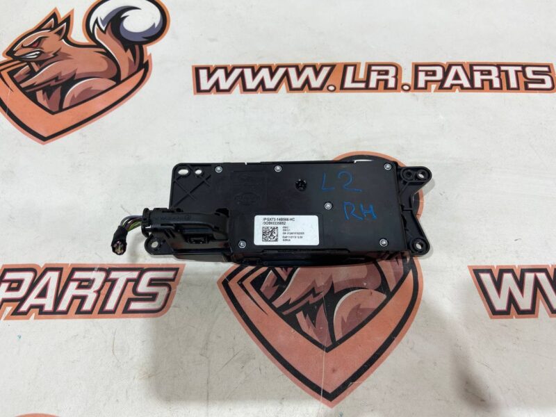 LR110728 Seat adjustment switch right Land Rover Discovery Sport L550 (2015-) Used cost 90 € in stock 4 pcs.