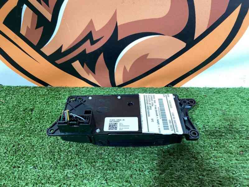 LR110728 Seat adjustment switch right Land Rover Discovery Sport L550 (2015-) Used cost 90 € in stock 4 pcs.