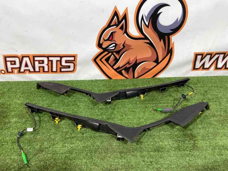 LR110837 Trunk lid trim kit Range Rover Velar L560 (2018-) Used cost 35 € in stock 2 pcs.