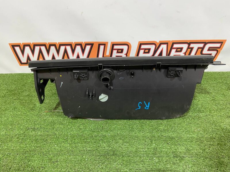 LR112508 Glove compartment Range Rover Velar L560 (2018-) Used cost 90 € in stock 4 pcs.
