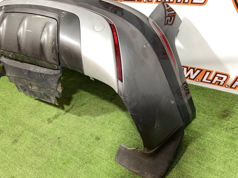 LR112604 Rear bumper complete Range Rover Velar L560 (2018-) Used - Image 18