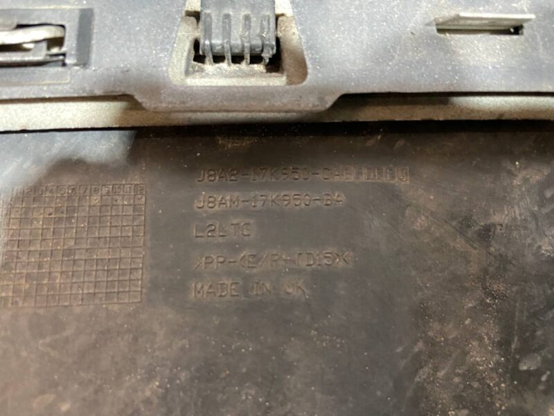 LR112604 Rear bumper complete Range Rover Velar L560 (2018-) Used - Image 20