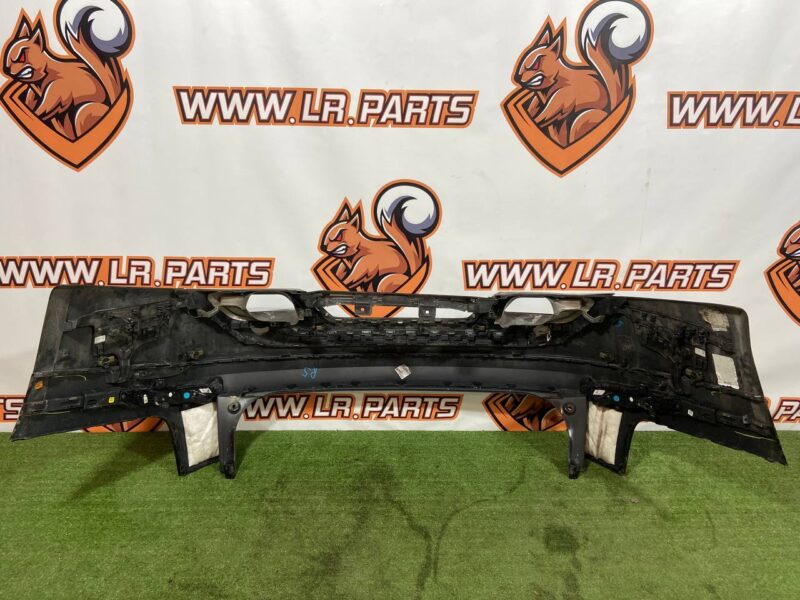 LR112604 Rear bumper complete Range Rover Velar L560 (2018-) Used - Image 24