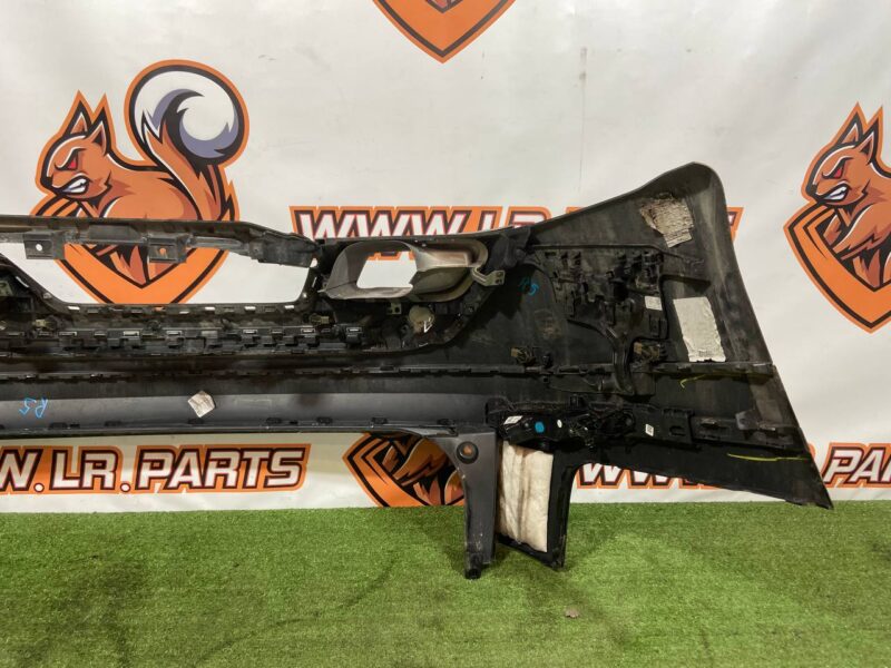 LR112604 Rear bumper complete Range Rover Velar L560 (2018-) Used - Image 26
