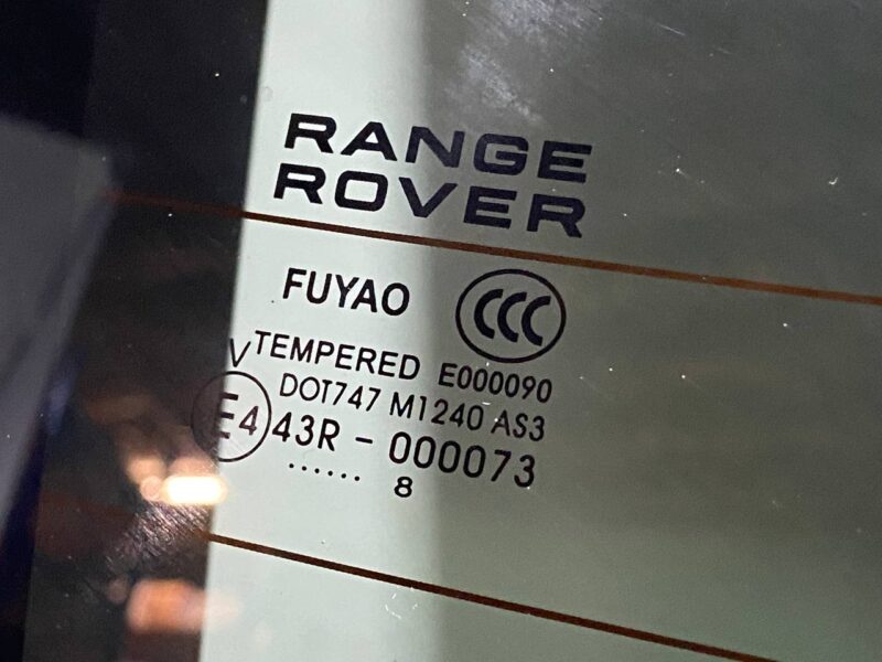 LR181165 Boot lid Range Rover Sport L494 (2014-2022) Used cost 300 € in stock 3 pcs.