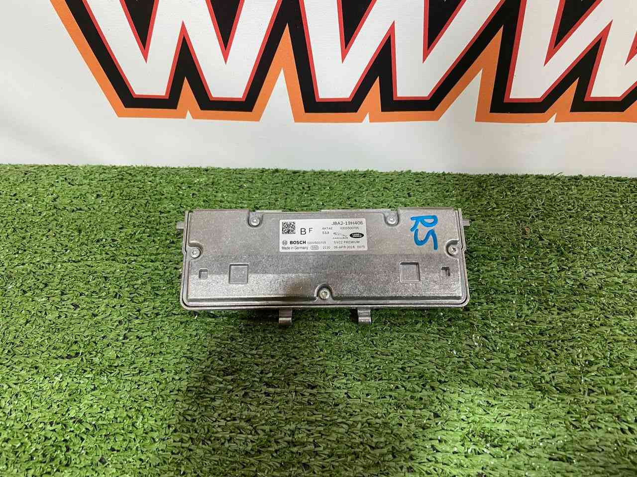 LR114146 360-degree view camera for Range Rover Velar L560 (2018-) used. cost 250 € in stock 1 pcs.
