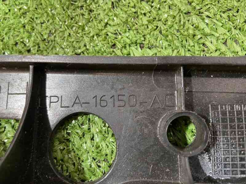 LR116260 Upper right fender mounting bracket Range Rover Sport L494 (2014-2022) USED - Image 30