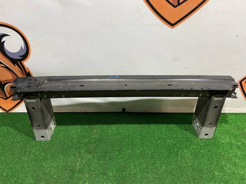 LR123919 Front Bumper Reinforcement Range Rover Velar L560 (2018-) Used - Image 17