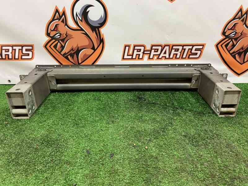 LR123919 Front Bumper Reinforcement Range Rover Velar L560 (2018-) Used cost 350 € in stock 3 pcs.