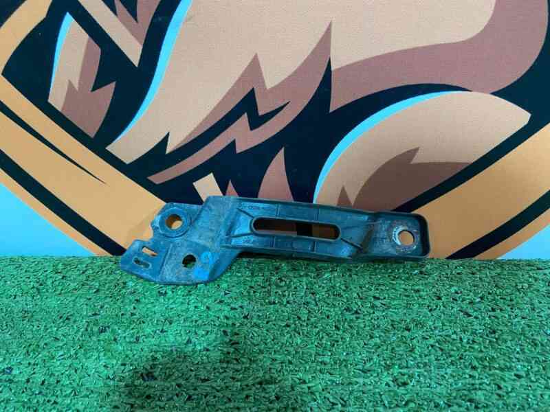 LR124567 Wing mounting bracket right Range Rover Sport L494 (2014-2022) Used - Image 26