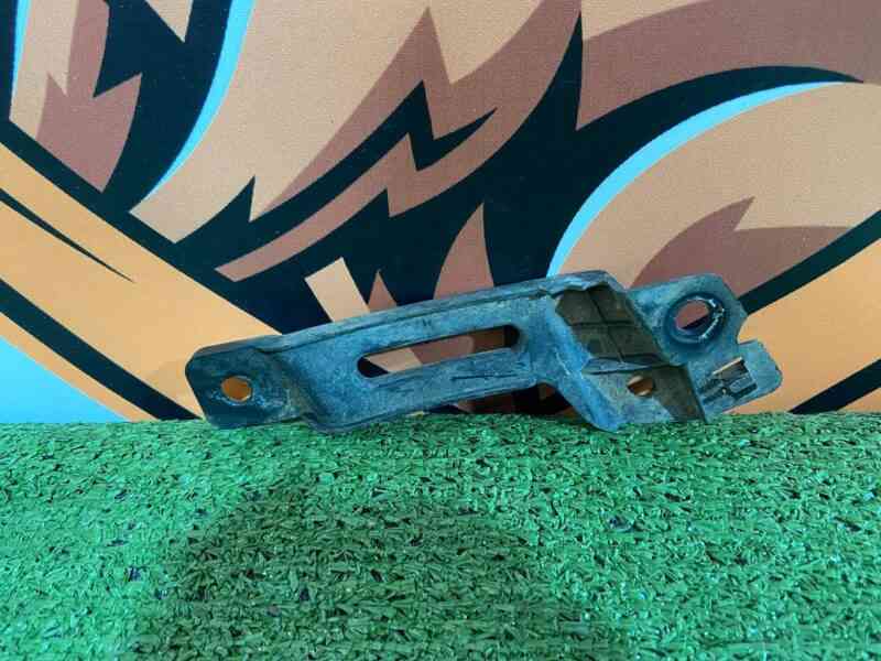 LR124567 Wing mounting bracket right Range Rover Sport L494 (2014-2022) Used - Image 27