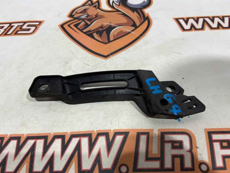 LR124568 Wing mounting bracket left LAND ROVER DISCOVERY 5 (L462) Used - Image 21