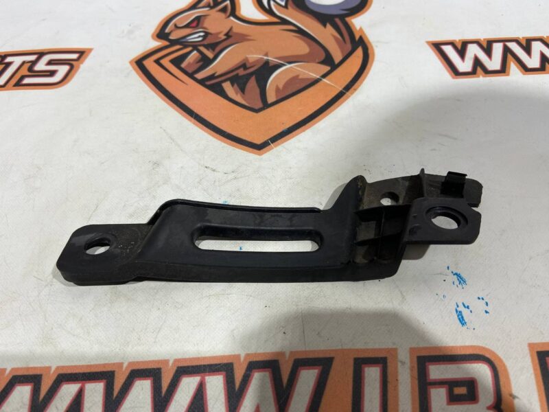 LR124568 Wing mounting bracket left LAND ROVER DISCOVERY 5 (L462) Used - Image 22