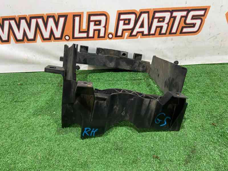 LR124850 Intercooler radiator diffuser, right rear Range Rover L405 (2013-2021) Used - Image 12