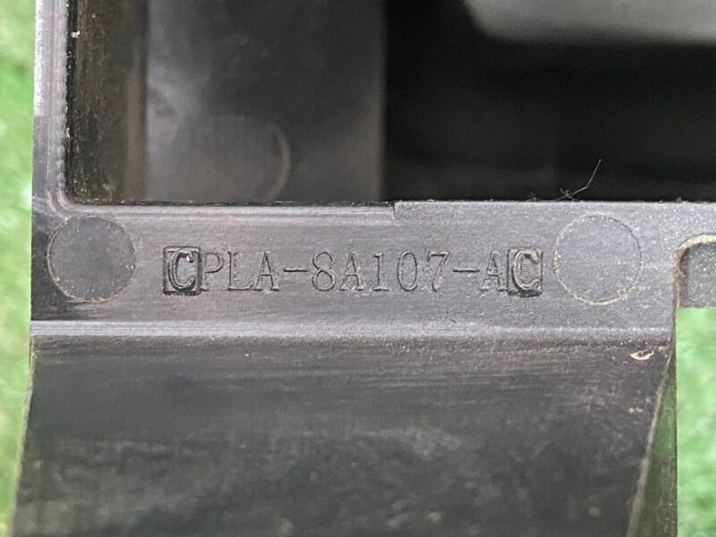 LR124850 Intercooler radiator diffuser, right rear Range Rover L405 (2013-2021) Used - Image 13