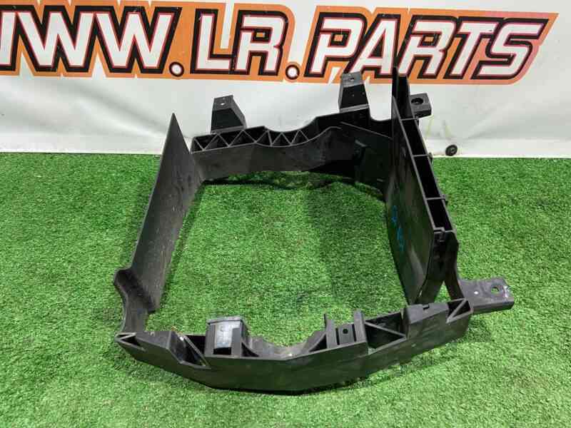 LR124850 Intercooler radiator diffuser, right rear Range Rover L405 (2013-2021) Used - Image 16