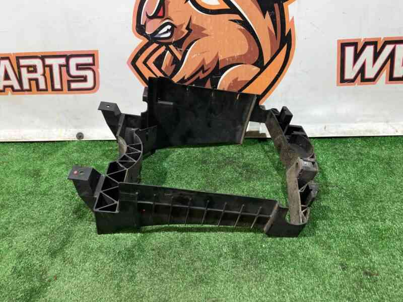 LR124850 Intercooler radiator diffuser, right rear Range Rover L405 (2013-2021) Used - Image 22