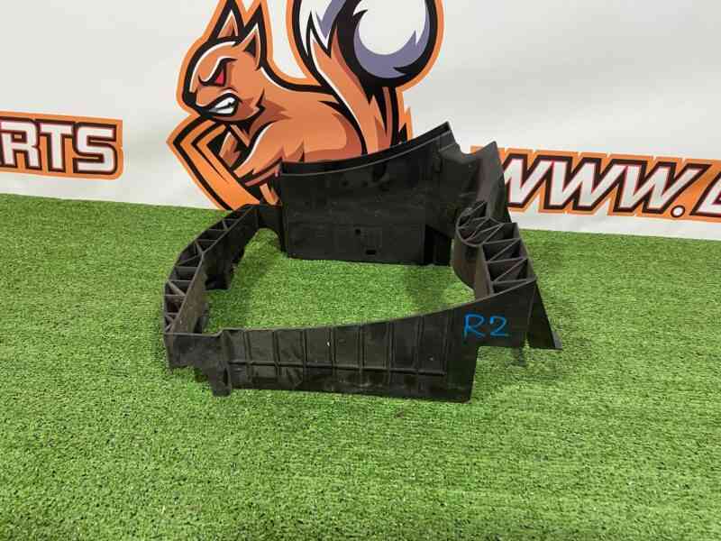 LR124850 Intercooler radiator diffuser, right rear Range Rover L405 (2013-2021) Used - Image 30