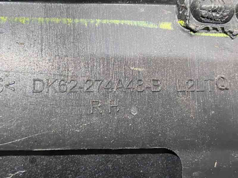 LR125992 Rear right door molding Range Rover Sport L494 (2014-2022) Used cost 40 € in stock 3 pcs.