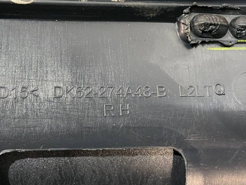 LR125992 Rear right door molding Range Rover Sport L494 (2014-2022) Used cost 40 € in stock 3 pcs.