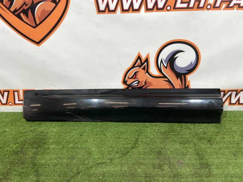 LR133767 Front left door molding Range Rover Sport L494 (2014-2022) Used - Image 17