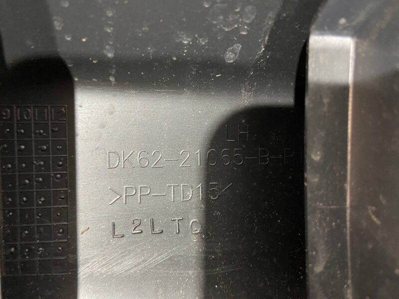 LR133767 Front left door molding Range Rover Sport L494 (2014-2022) Used cost 105 € in stock 3 pcs.