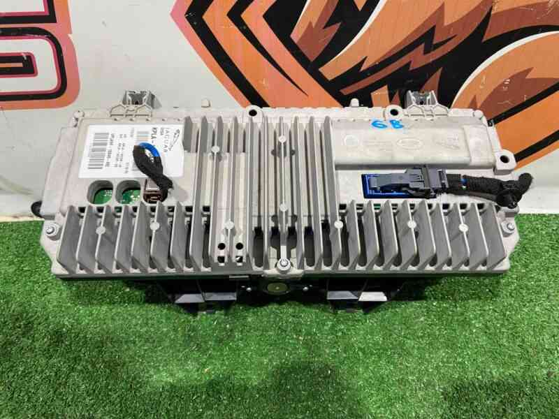 LR136966 Dashboard full TFT Range Rover Sport L494 (2014-2022) used cost 800 € in stock 1 pcs.
