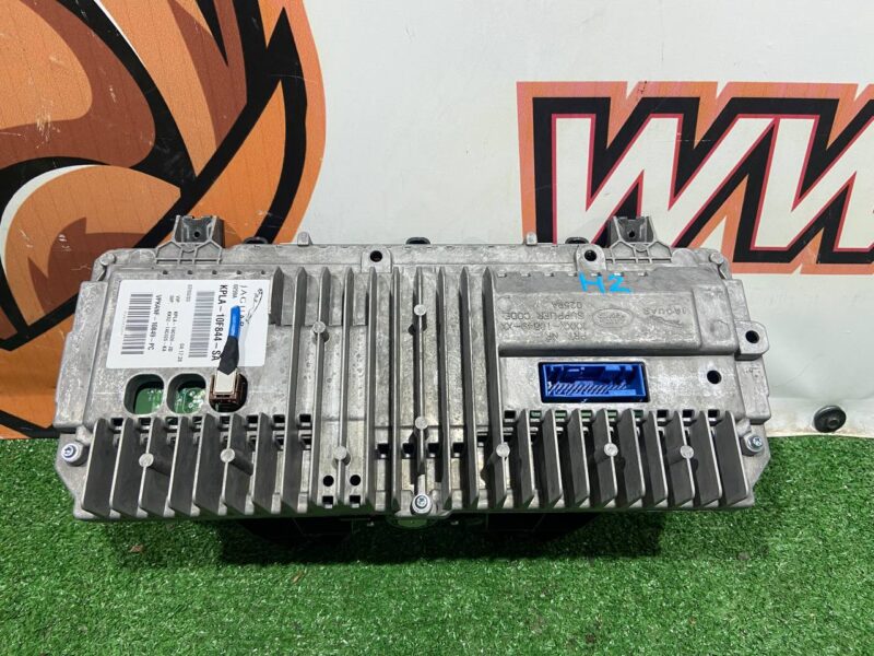LR136966 Dashboard full TFT Range Rover Sport L494 (2014-2022) used cost 800 € in stock 1 pcs.